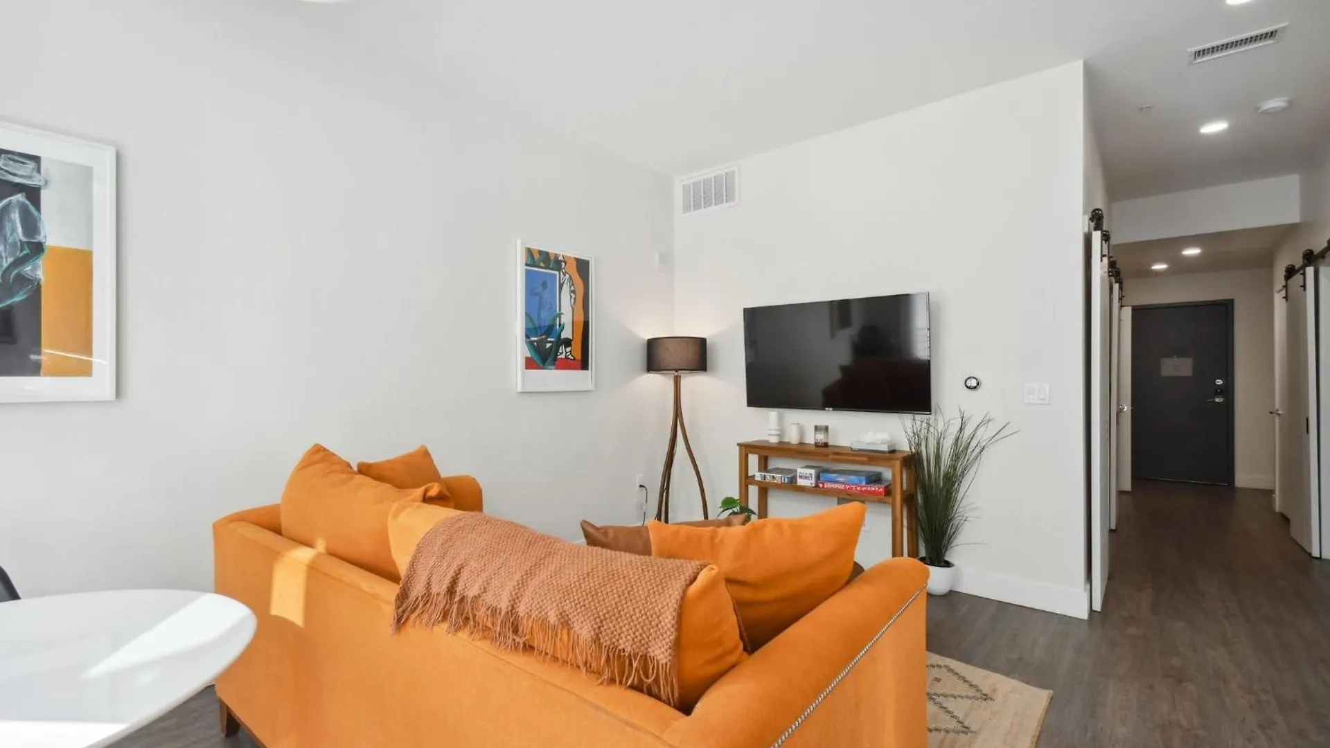 Urban Elegance At Espadin Denver Holiday home
